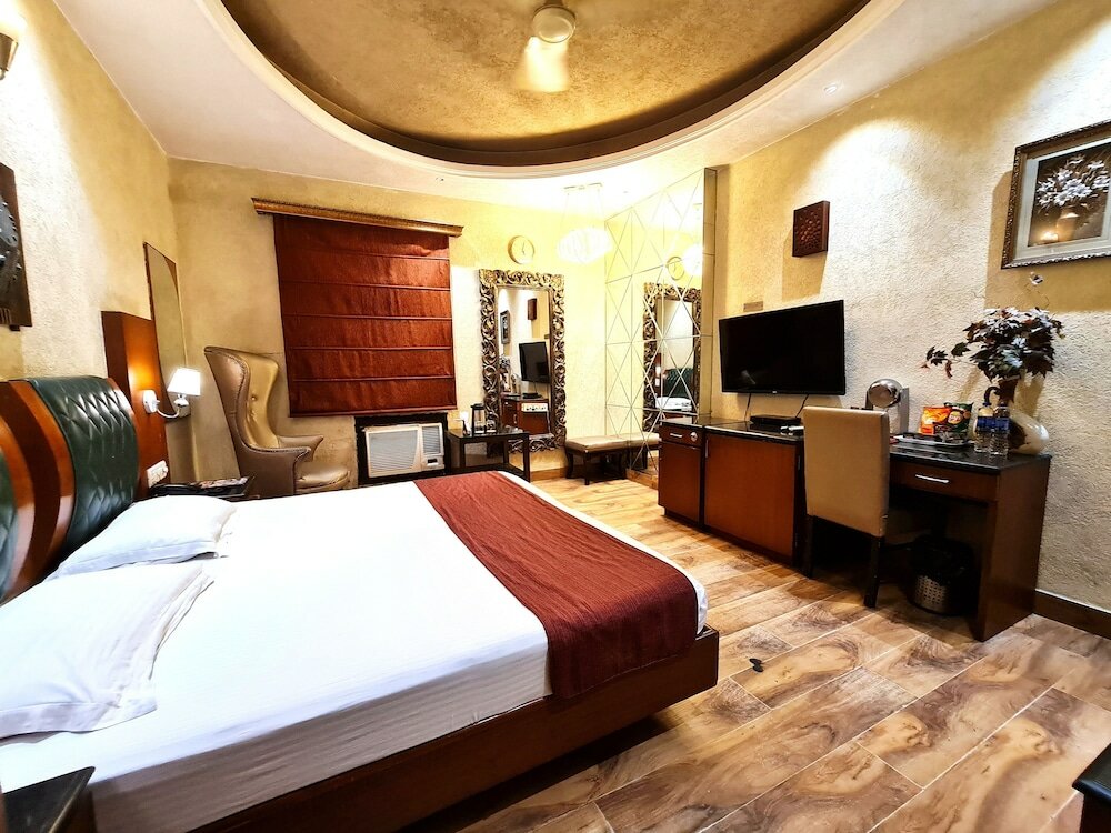 Фото Hotel Royal Castle Grand