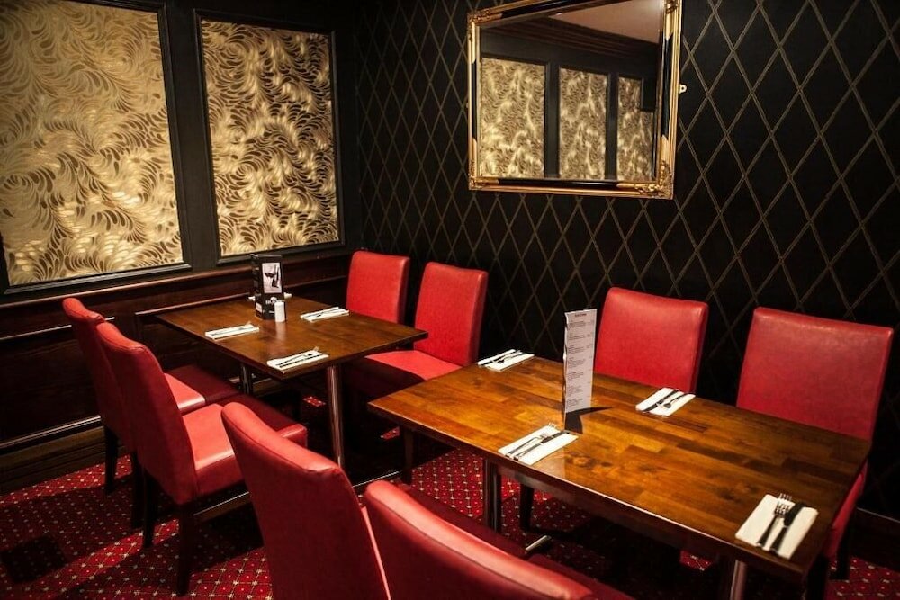 Фото Latterkenny Court Hotel