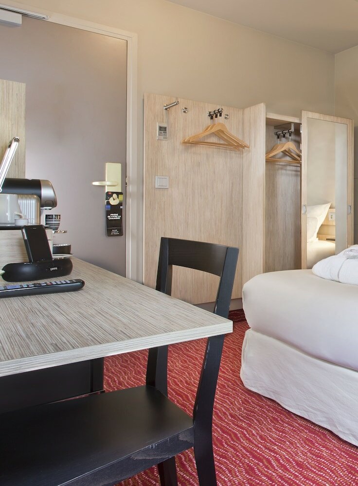 Фото Libertel Gare Du Nord Suède