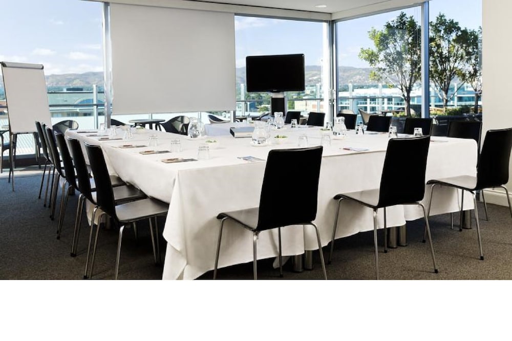 Фото Majestic Roof Garden Hotel