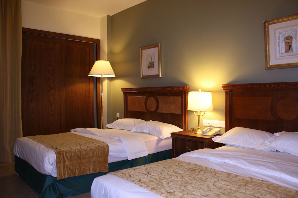 Фото Grand Madaba Hotel