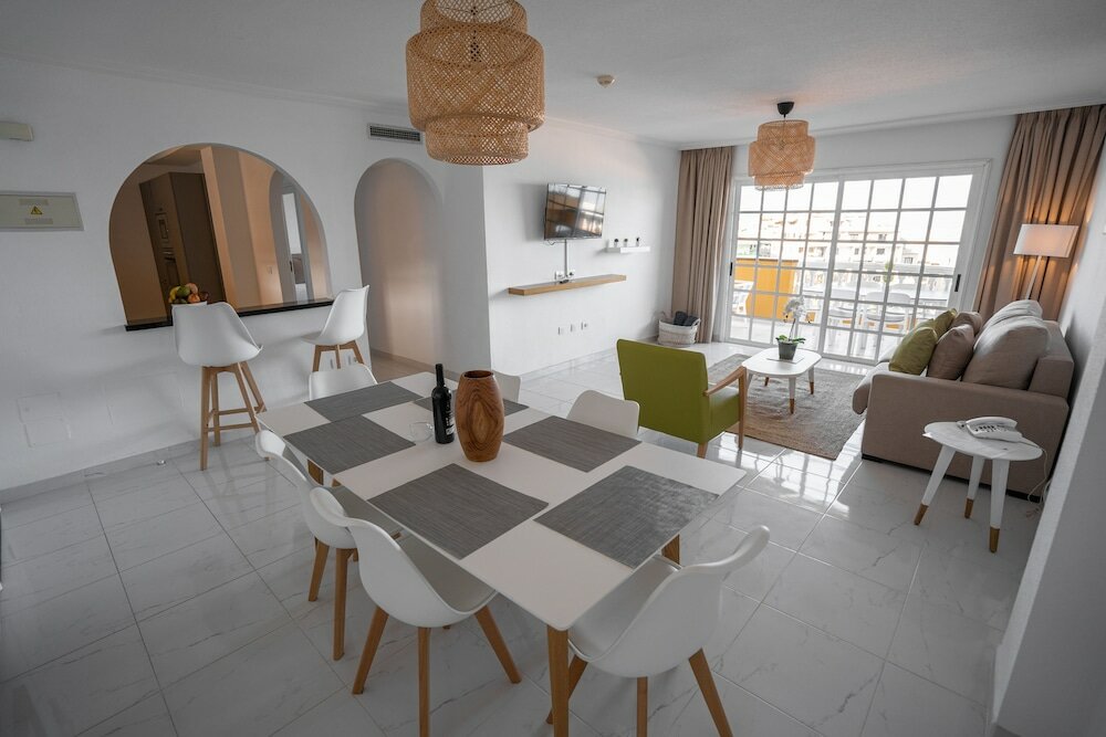 Фото El Marques Palace by Intercorp Hotel Group