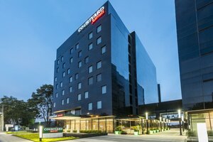 Гостиница Courtyard by Marriott Bogota Airport