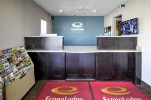 Гостиница Econo Lodge Airport