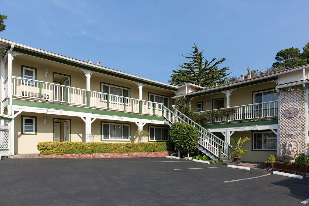 Фото Carmel Inn And Suites