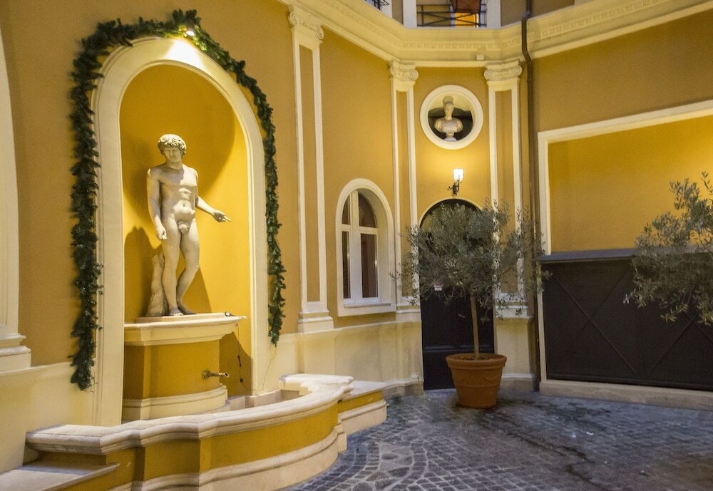 Фото Inn Rome Rooms & Suites