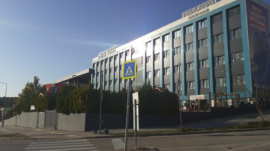Özel okul Mba Okulları Bursa Özlüce Kampüsü, Bursa, foto