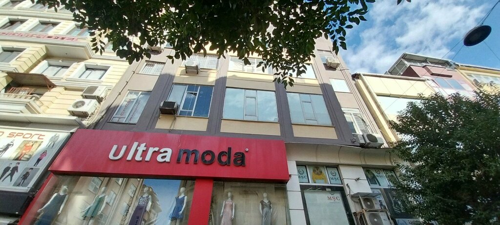 سوق الملابس Ozdemir Marmara Bazaar ، اسطنبول، صورة