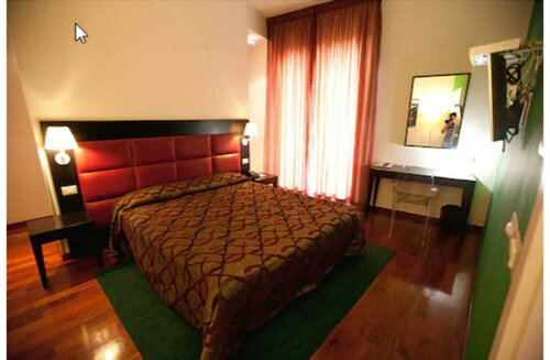 Гостиница La Chicca Palace Hotel в Милаццо
