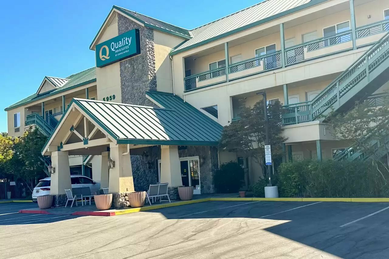 Фото Quality Inn & Suites