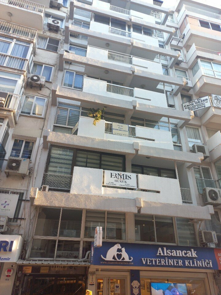 خدمات قانونية Avukat Zubeyde Sema Ermis ، إزمير، صورة