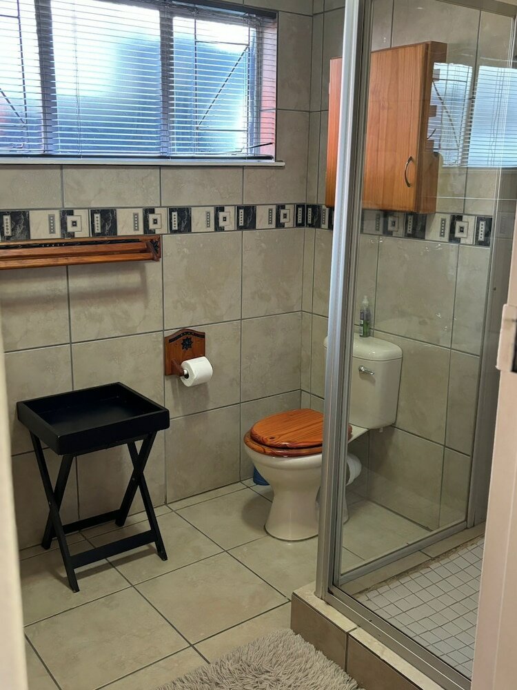 Фото Angels Haven Guesthouse