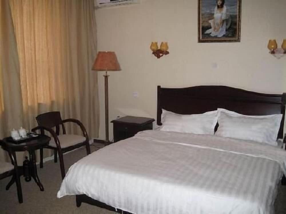 Фото Hotel Dharam Villa