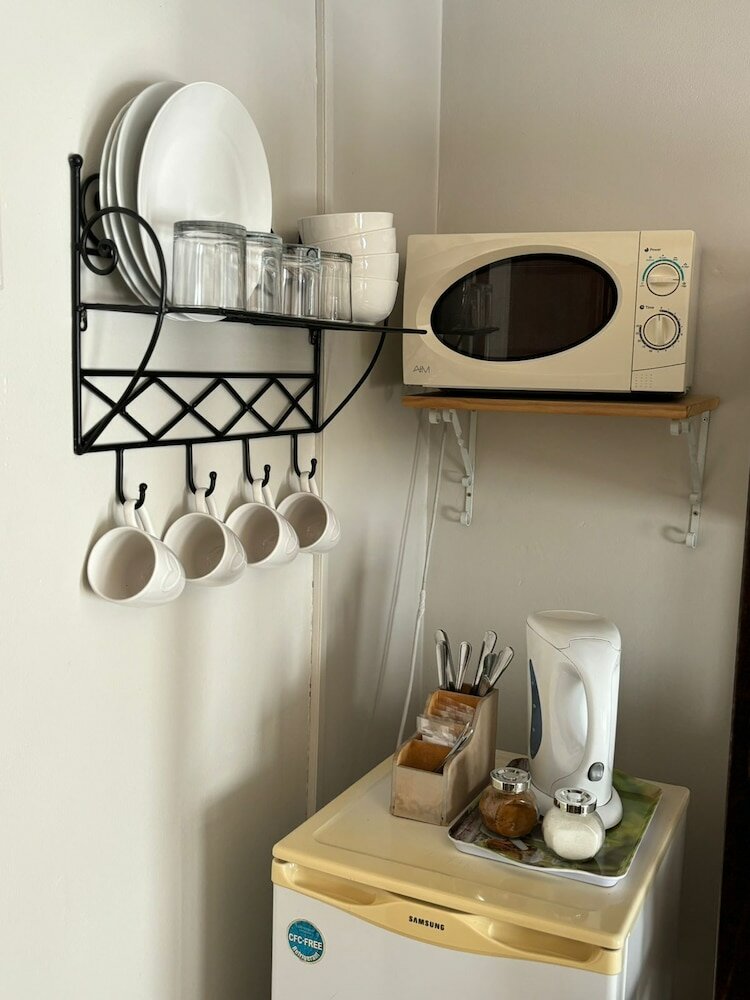 Фото Angels Haven Guesthouse