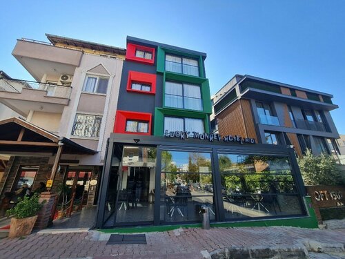 Гостиница Lucky Monkey Midi Hotel в Анталье
