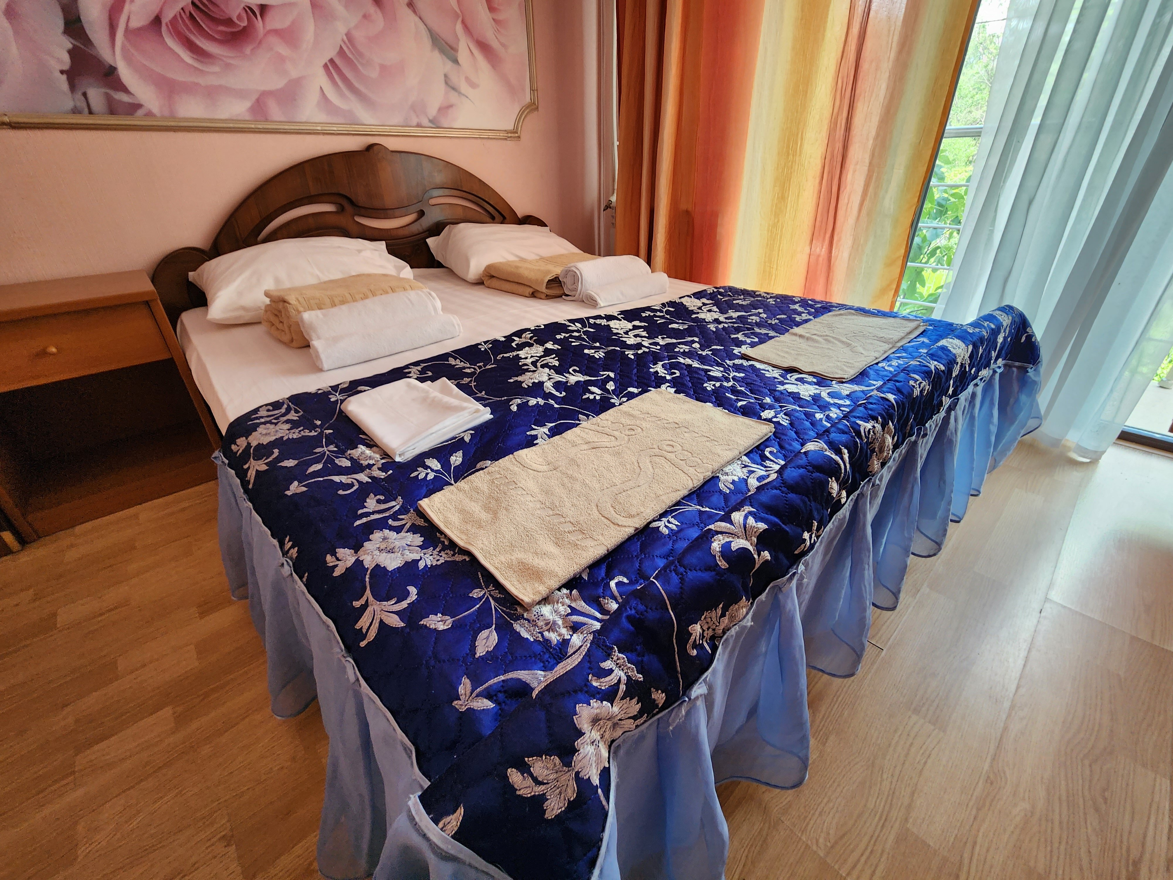 Фото Светлый