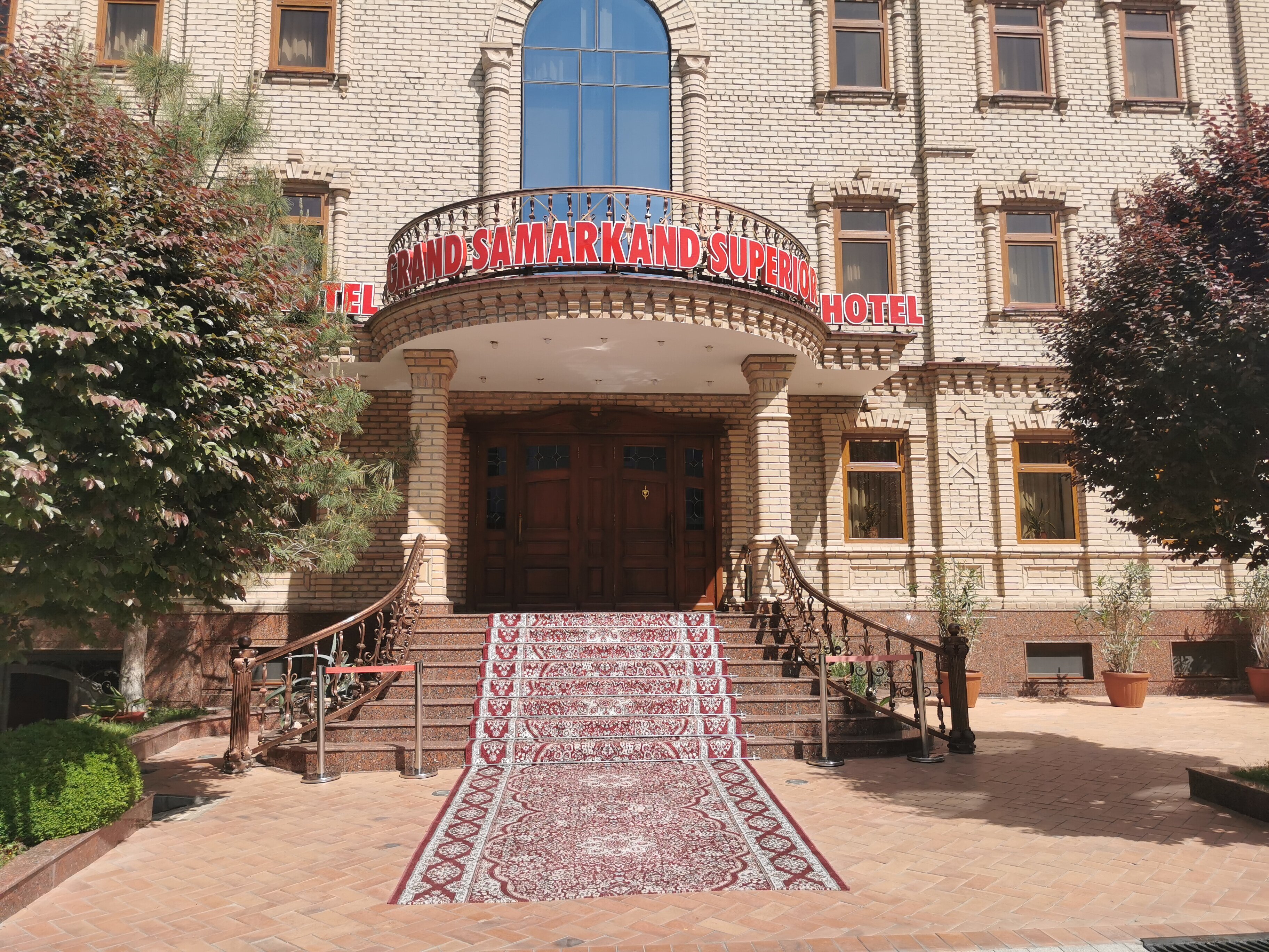 Фото отеля 1