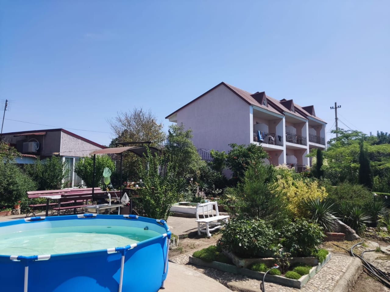 Фото отеля 2