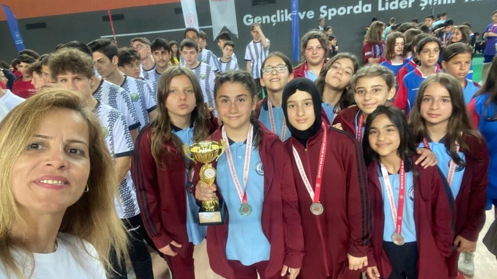 Общеобразовательная школа Osman Kalyoncu Imam Hatip Secondary School, Ортахисар, фото