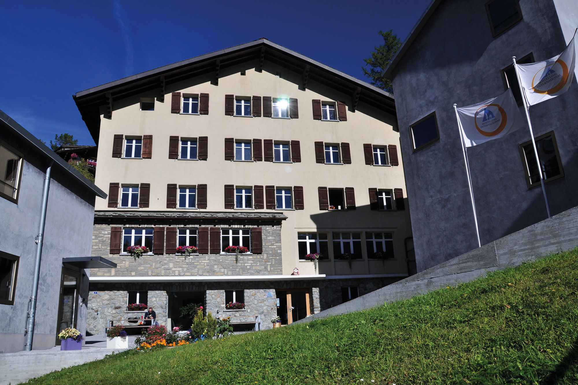 Фото Youth Hostel Zermatt