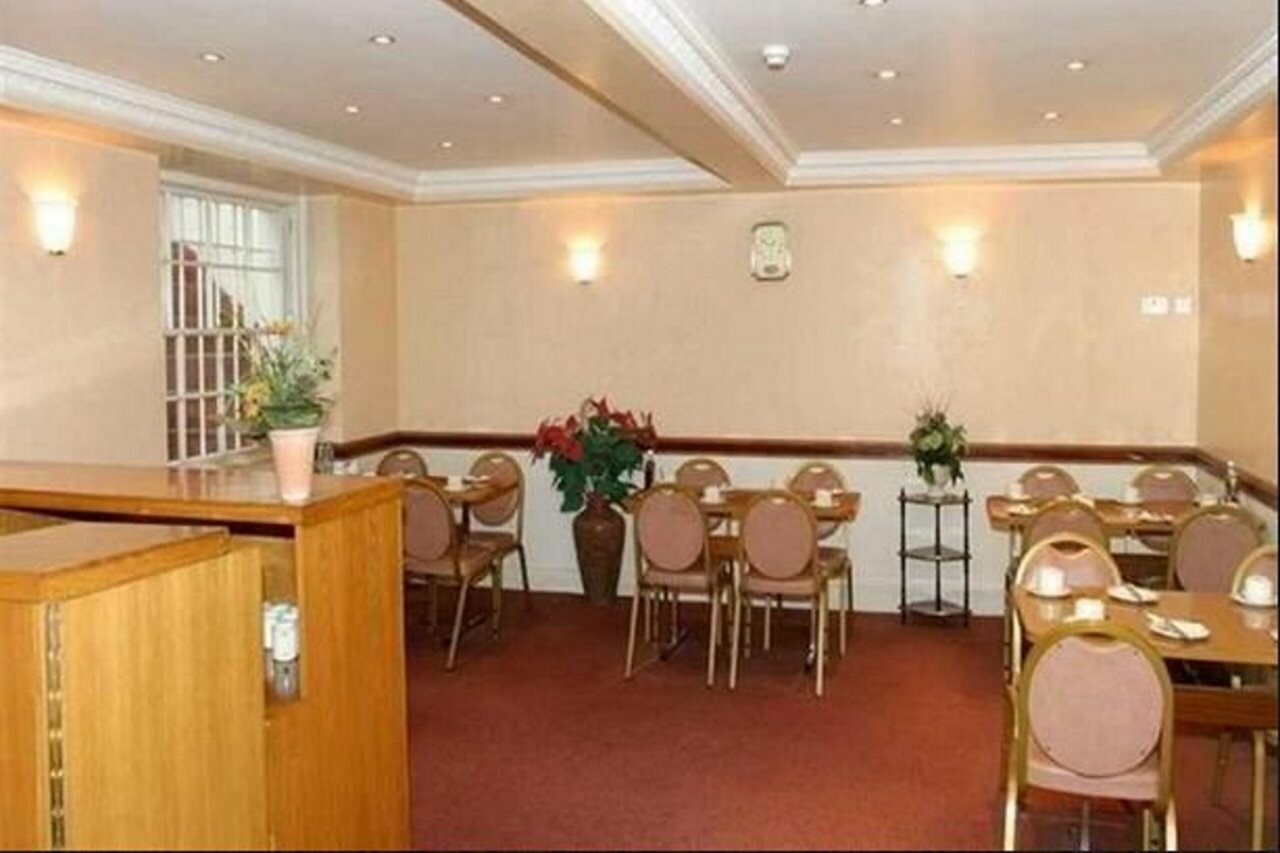 Фото Orchard Hotel