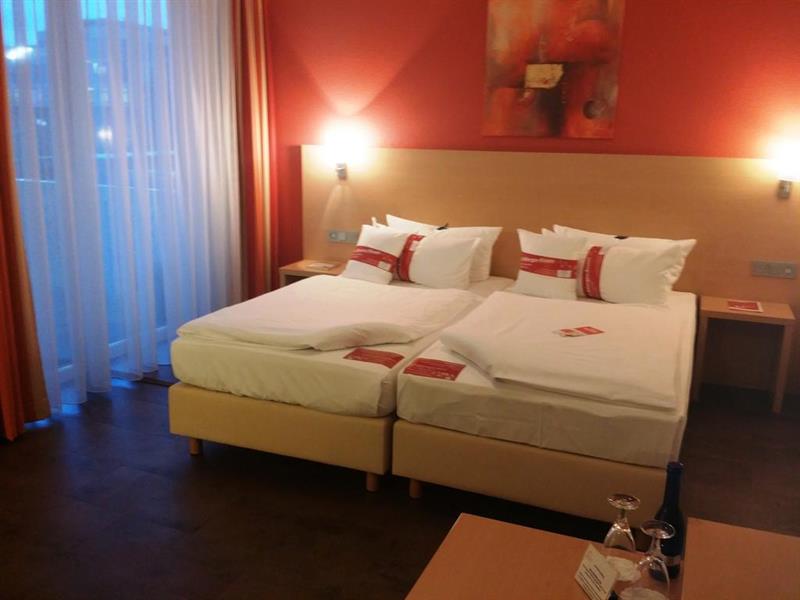 Фото Altstadthotel Arte