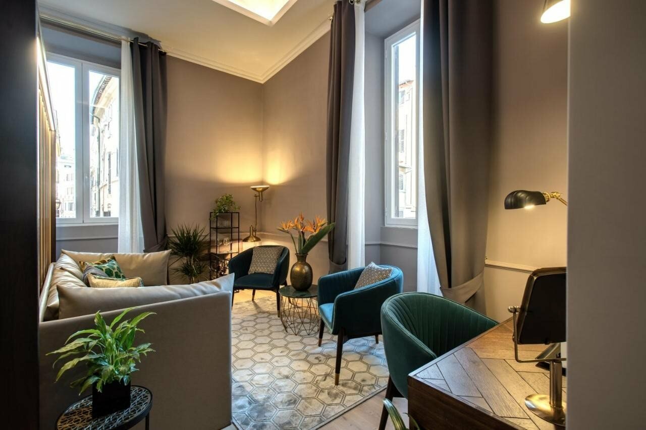 Фото Tree Charme Parliament Boutique Hotel