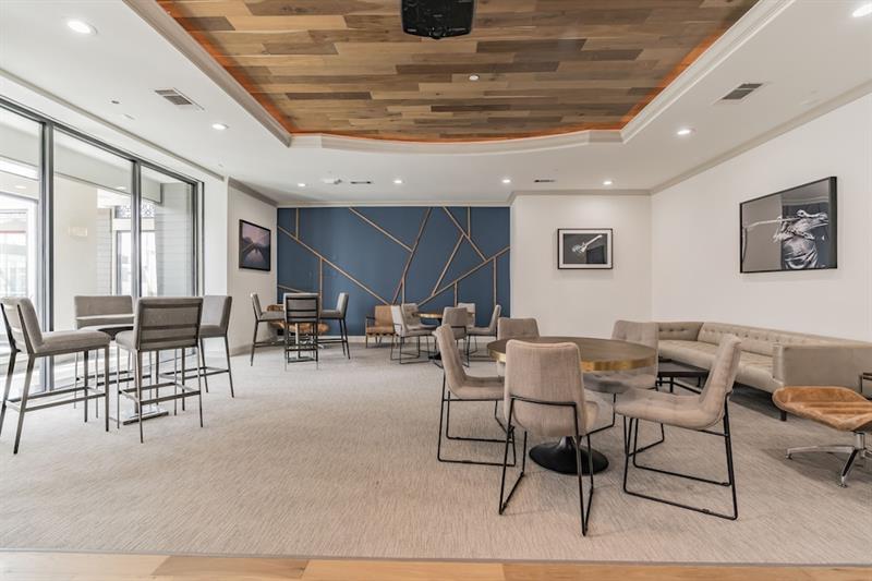 Фото The Luxury Suites of Houston