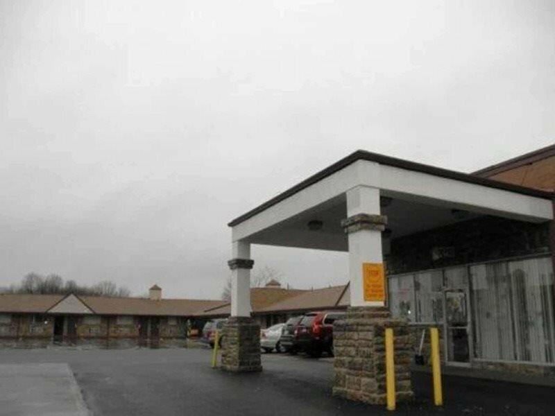 Фото Super 8 by Wyndham Youngstown/Girard