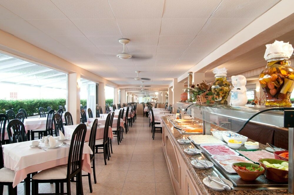 Фото Hostal Montesol