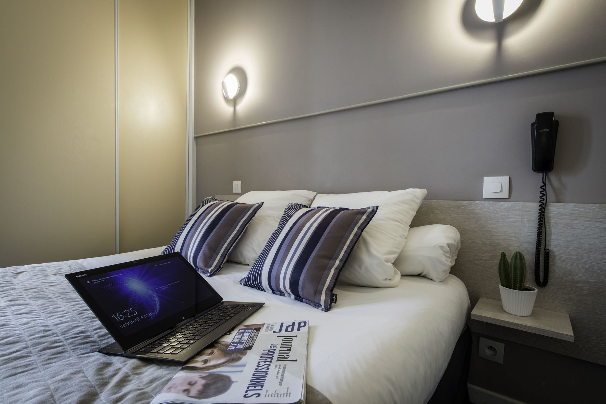 Фото Un Hôtel sur le Port