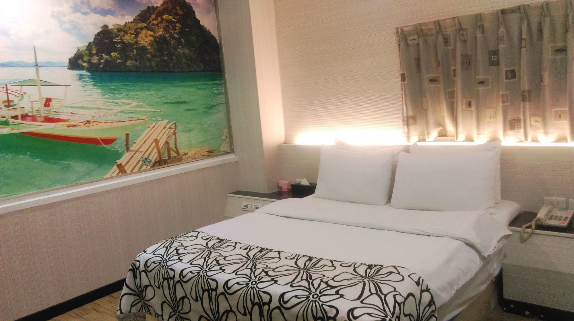 Фото HeYue Hotel