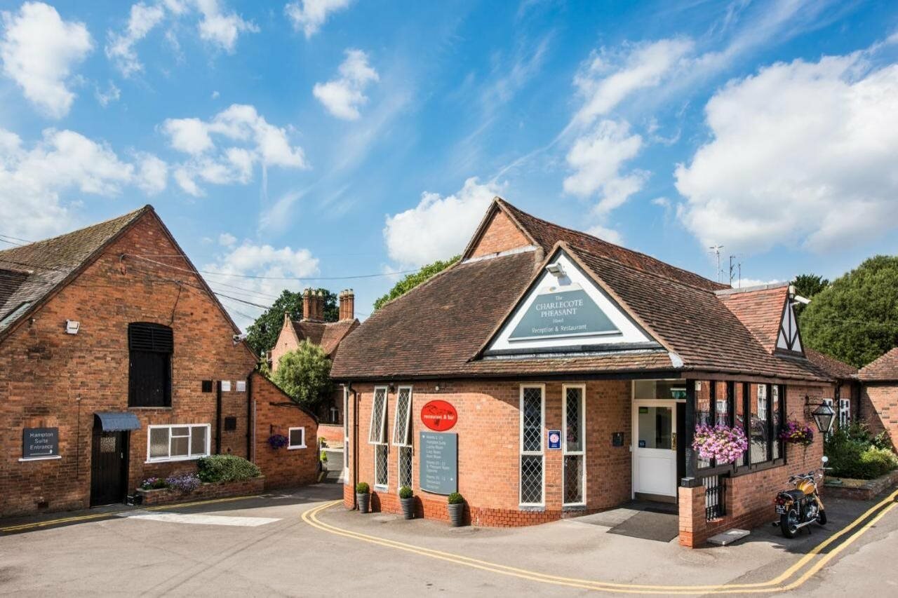 Фото The Charlecote Pheasant Hotel
