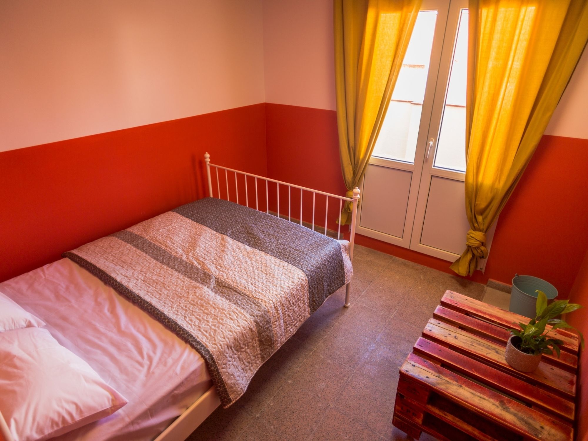 Фото Loft Hostal Group