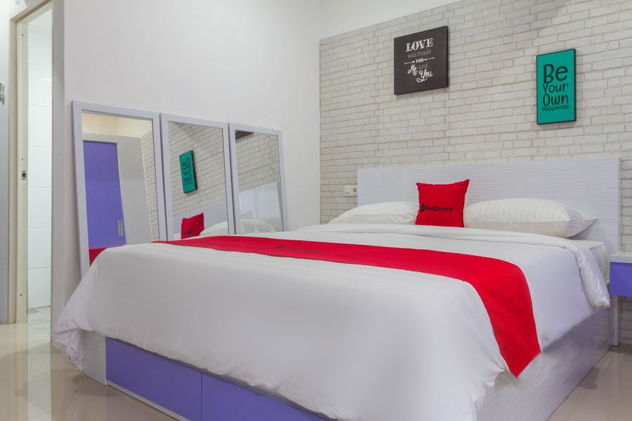 Фото RedDoorz near Cihampelas Walk