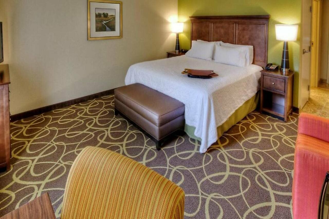 Фото Hampton Inn & Suites Rochester Downtown