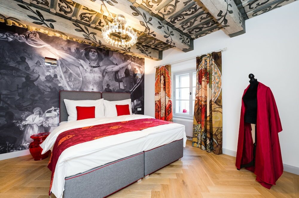 Фото Old Royal Post Hotel