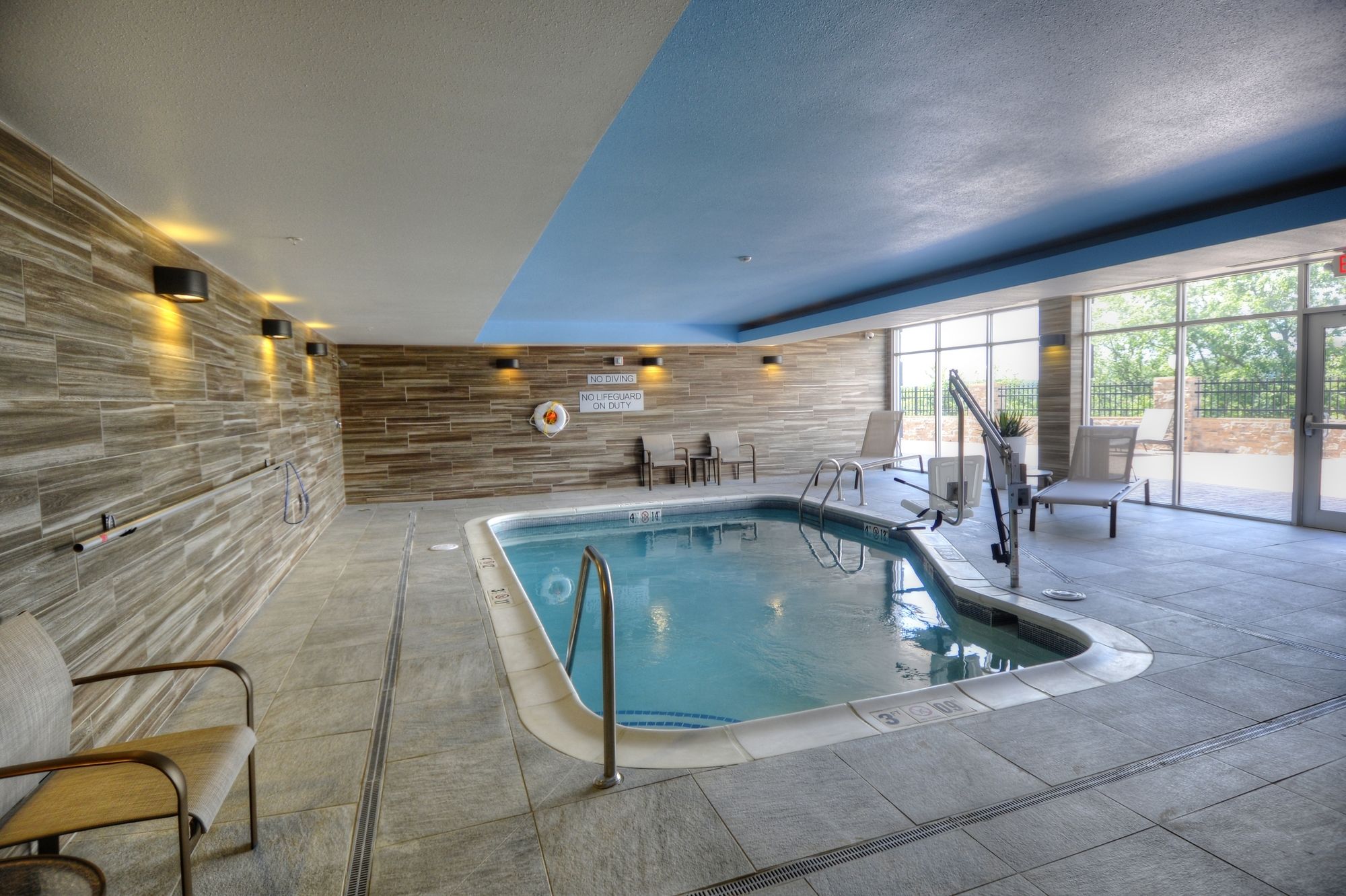 Фото Fairfield Inn & Suites by Marriott Princeton