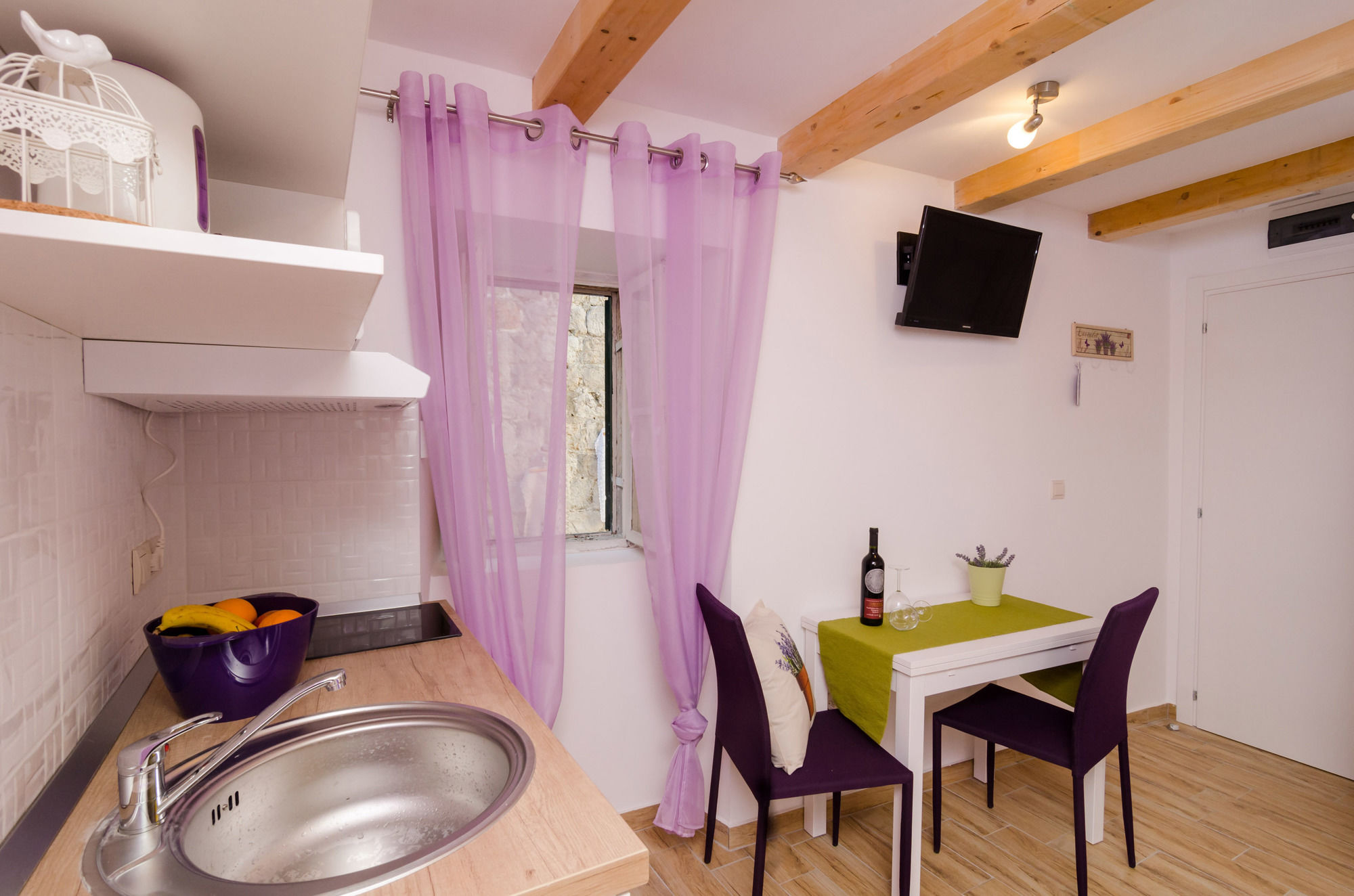 Фото Lavender Garden Apartments