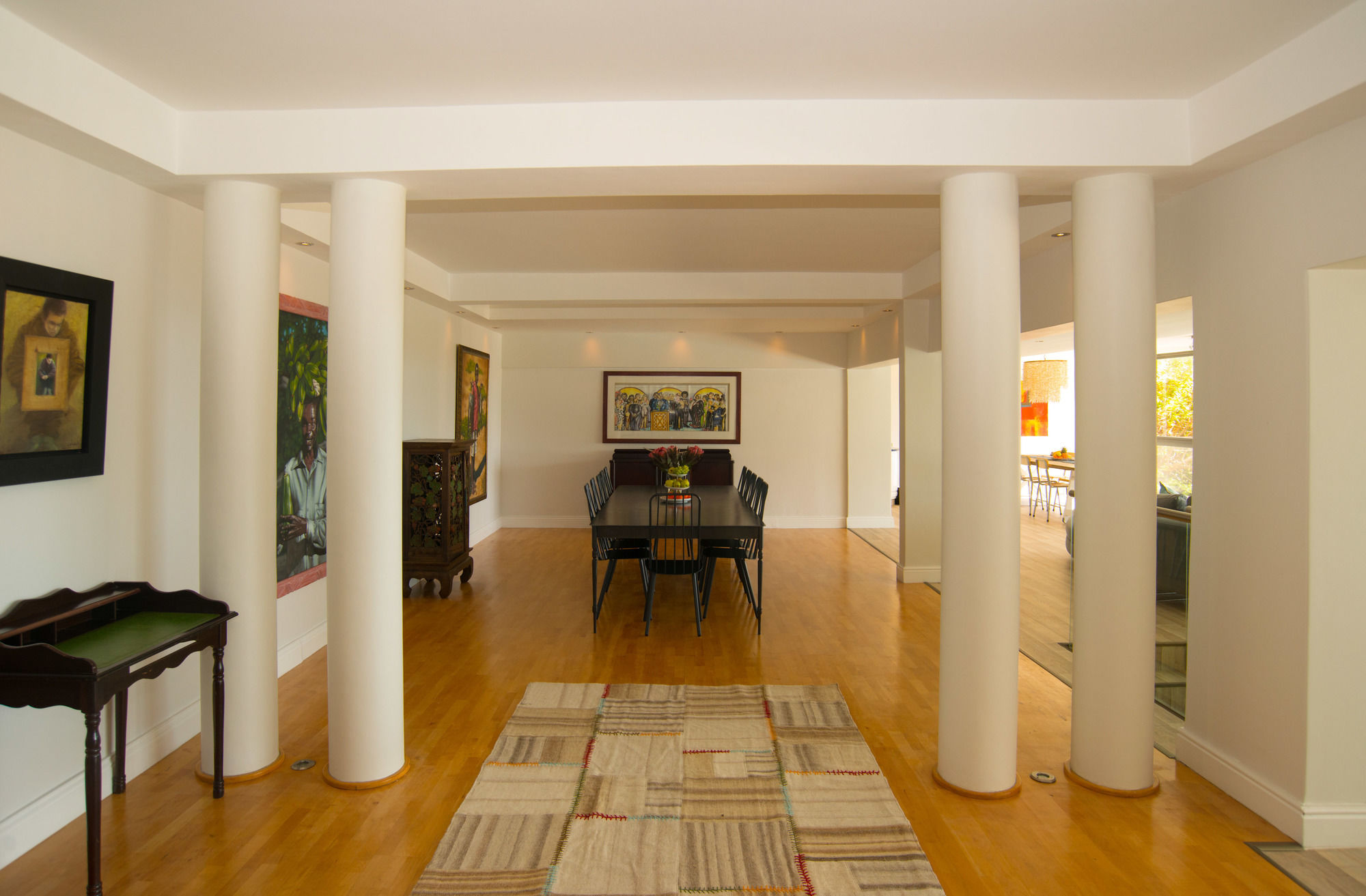 Фото The Blue Emerald