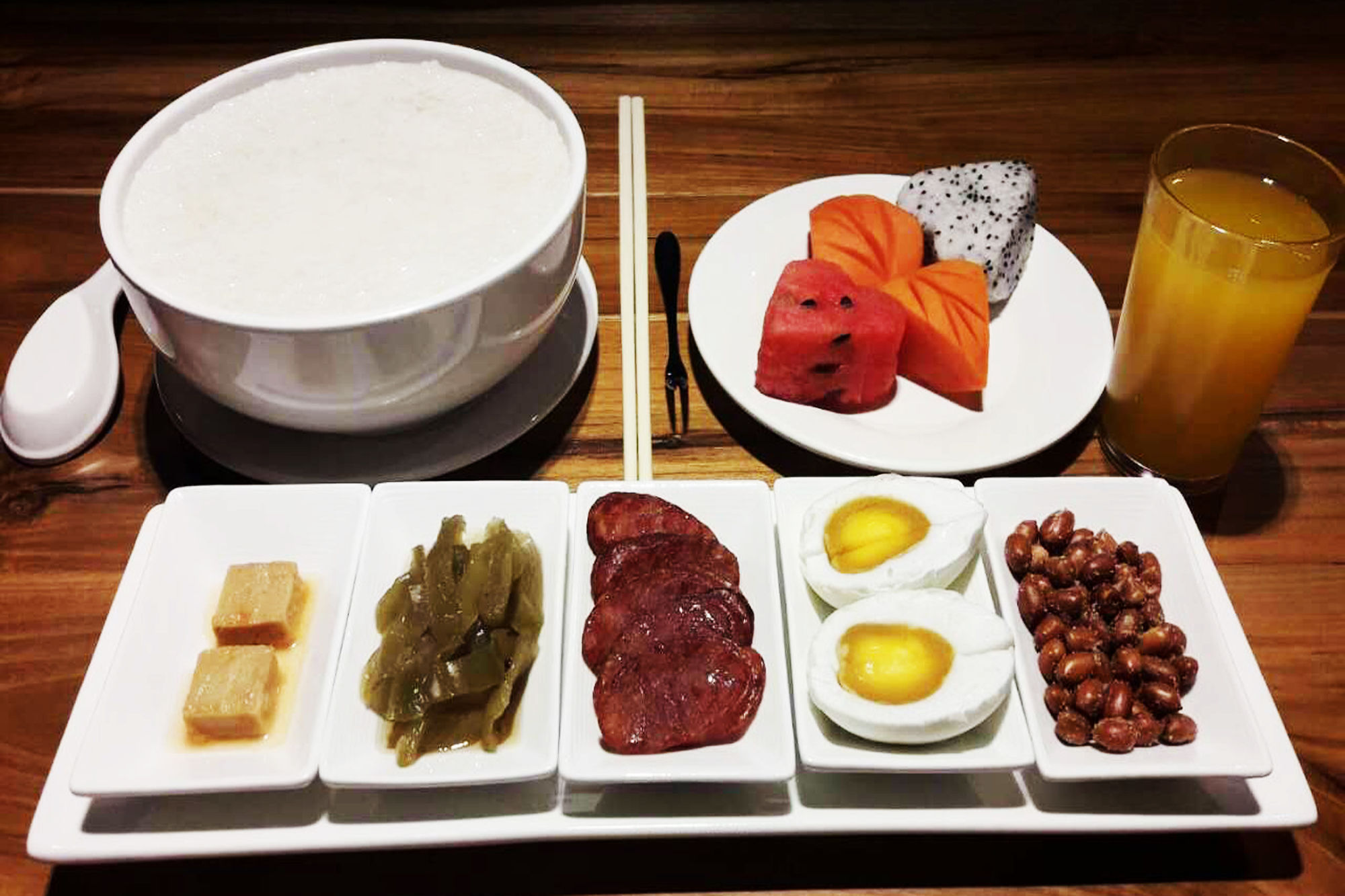 Фото Yazhou Foryou Hotel