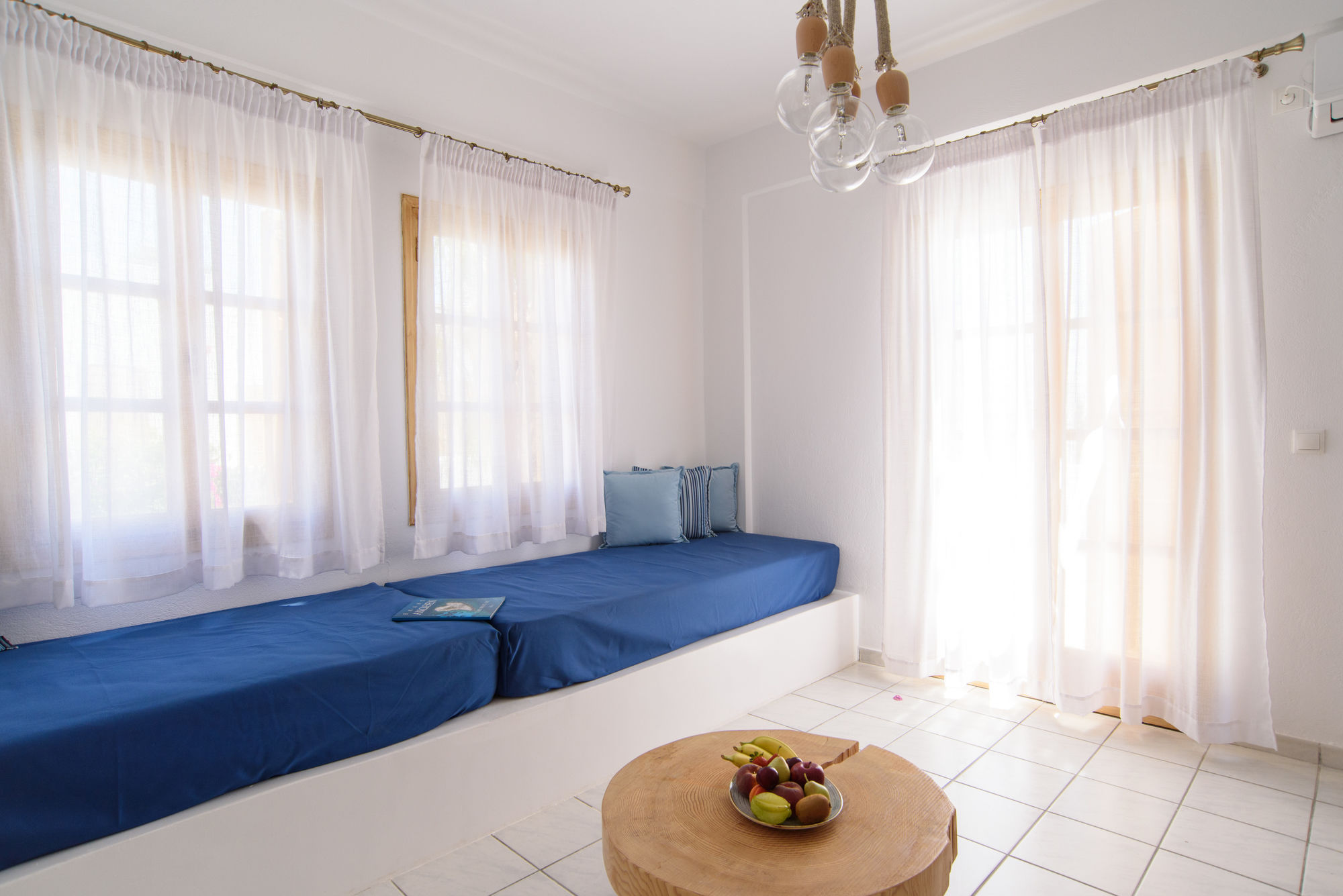 Фото Santorini Crystal Blue Boutique Hotel