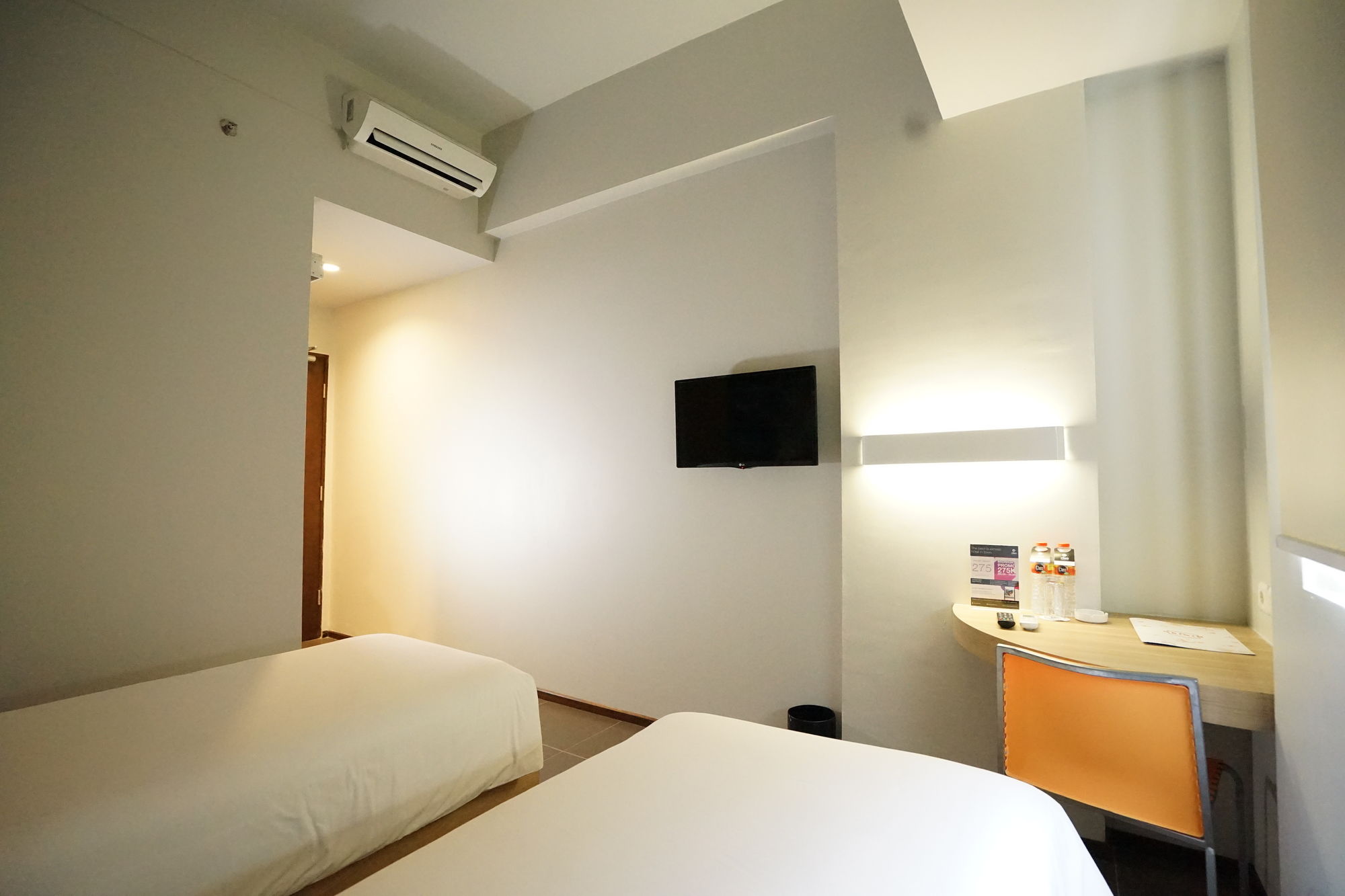 Фото Cleo Hotel Jemursari