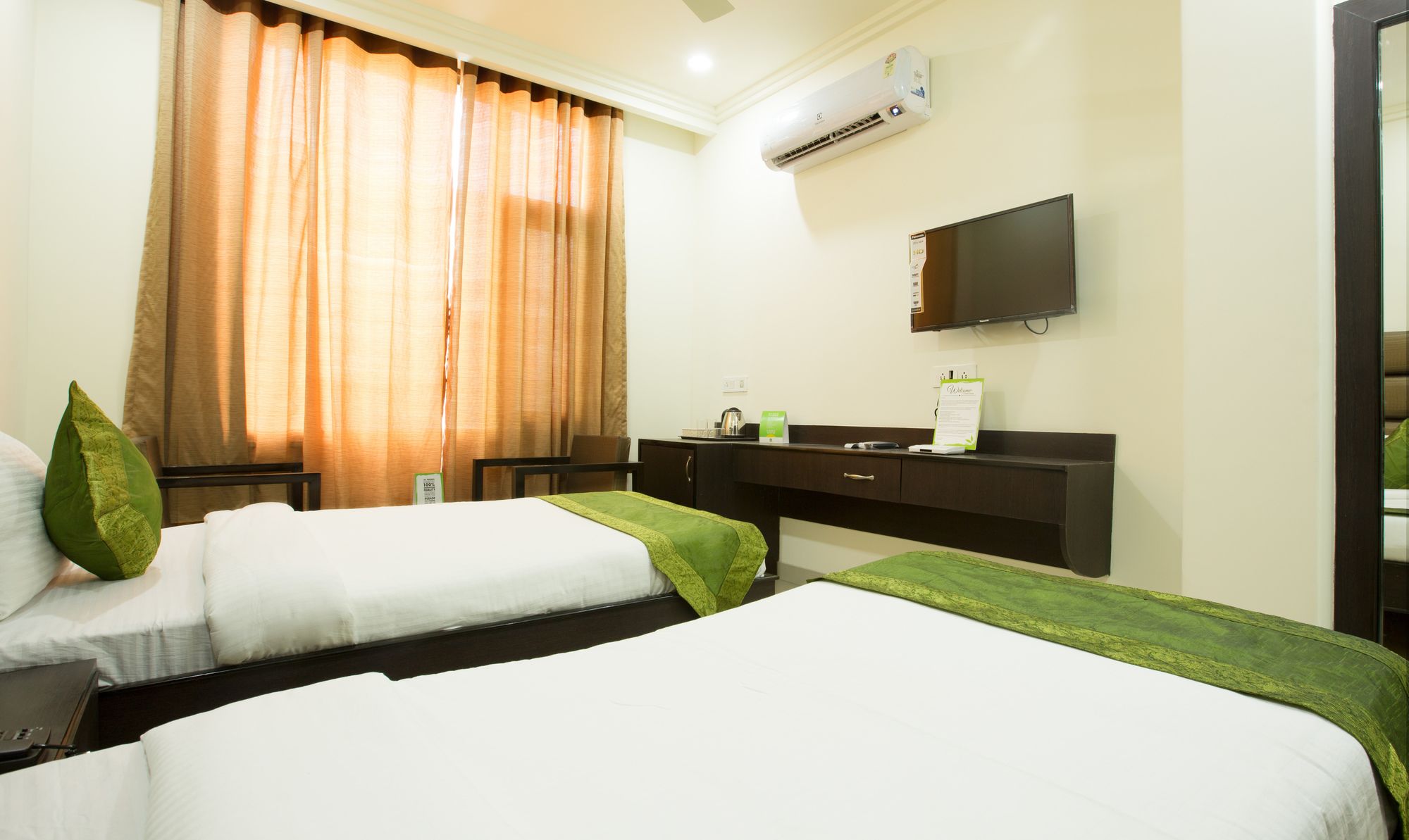 Фото Treebo Trend Dee Intercontinental Near The Golden Temple