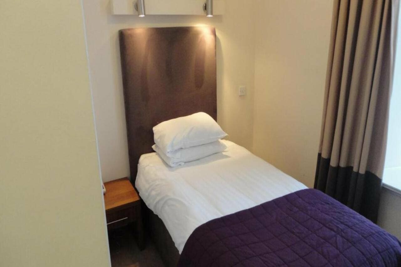 Фото Sandyford Hotel