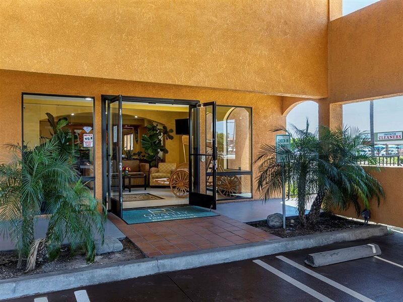 Фото Quality Inn & Suites Westminster Seal Beach