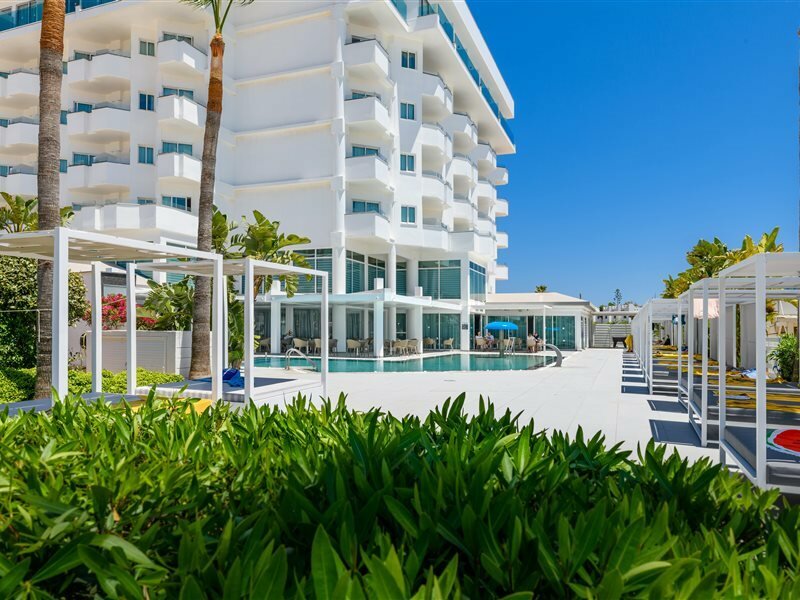 Фото Tasia Maris Sands