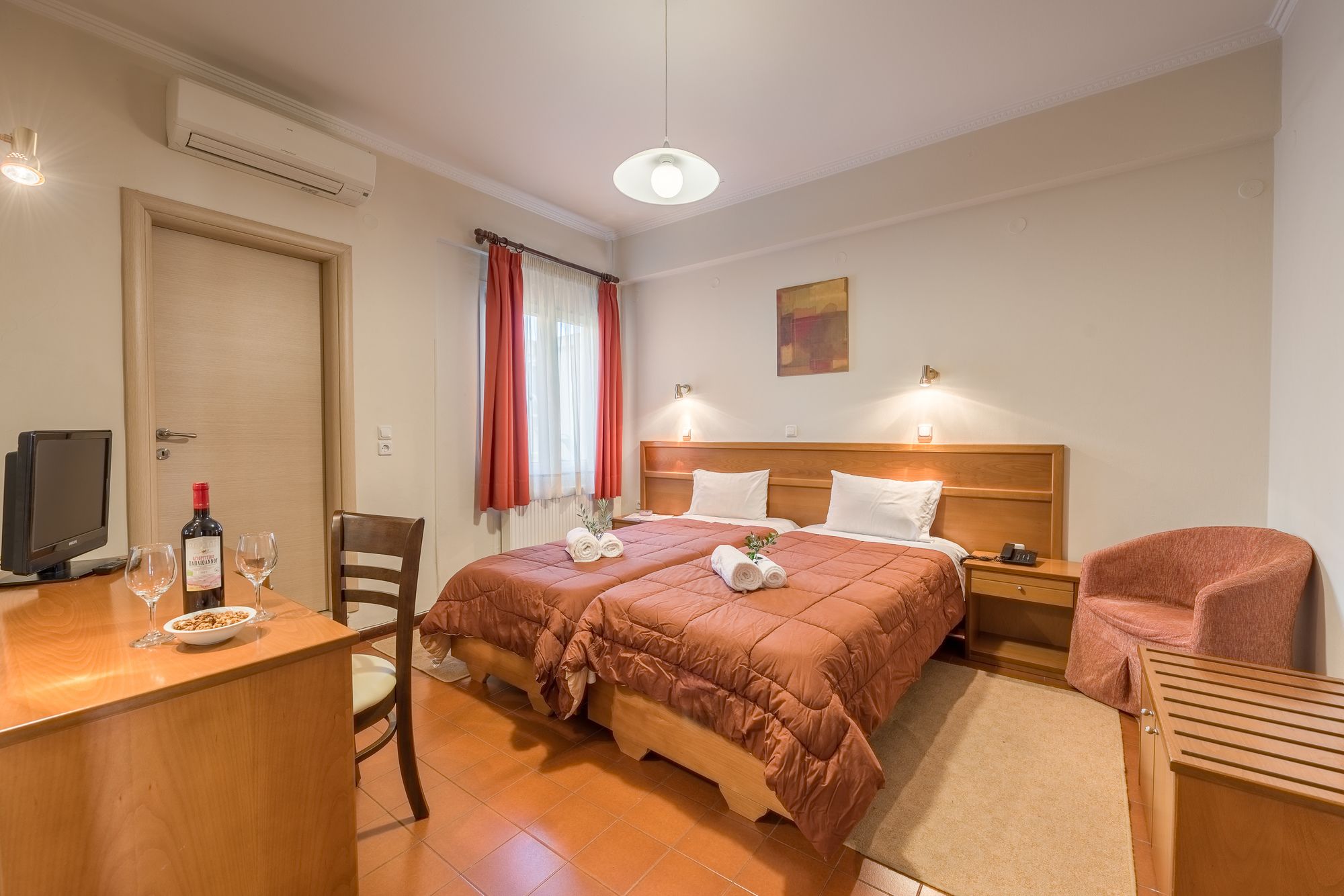 Фото Hotel Lesvion