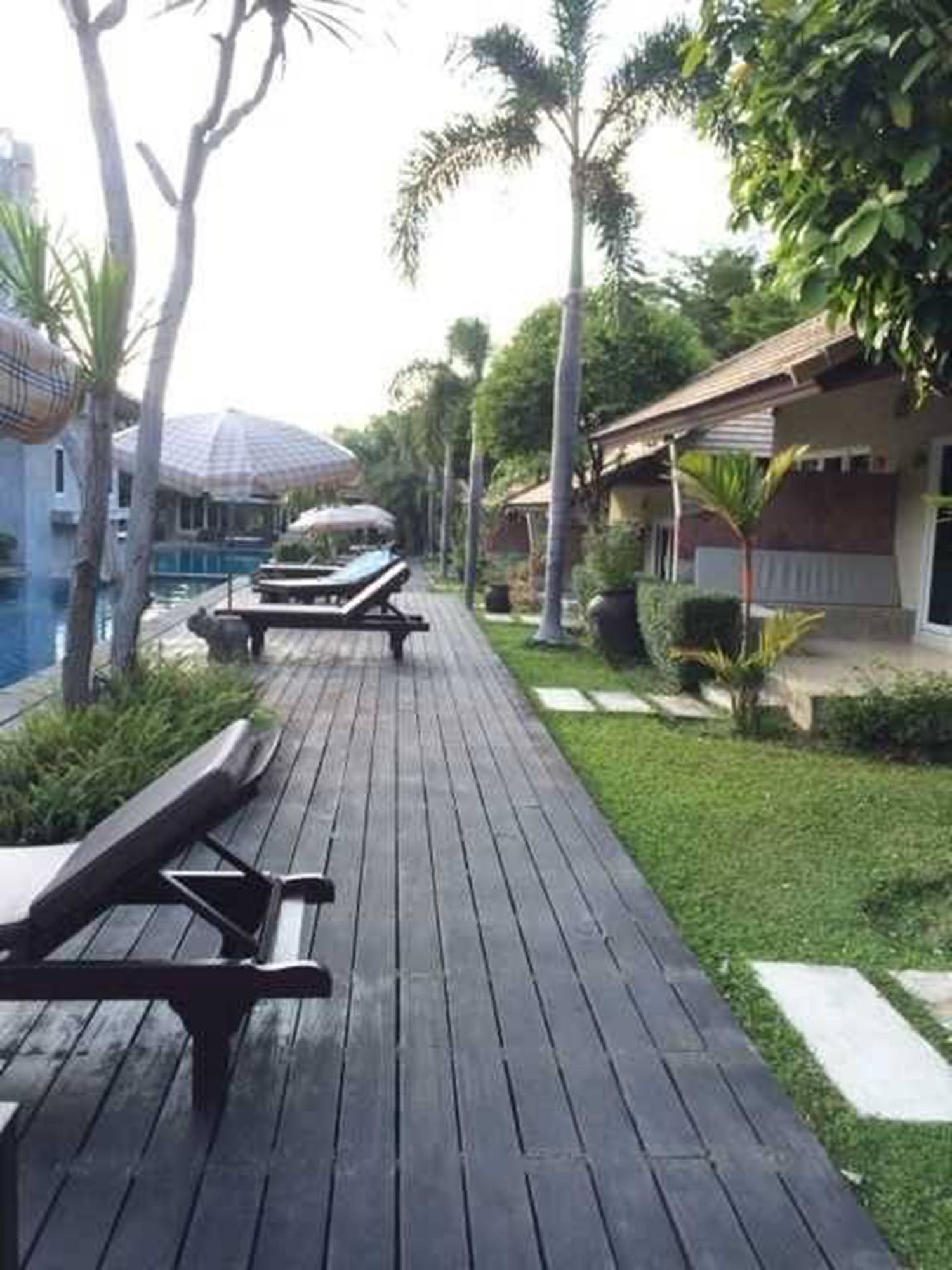 Фото East Sea Paradise Hotel