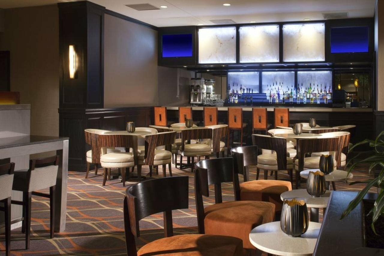 Фото Embassy Suites by Hilton Austin Arboretum